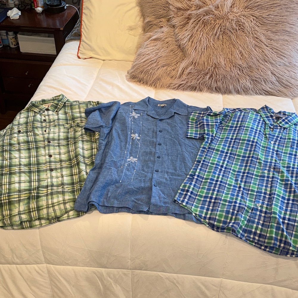 Bundle 3  Short-Sleeve Button Front Shirt size XL